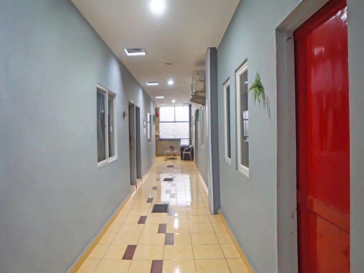 Oyo 990 Stadion Residence Syariah Medan Extérieur photo