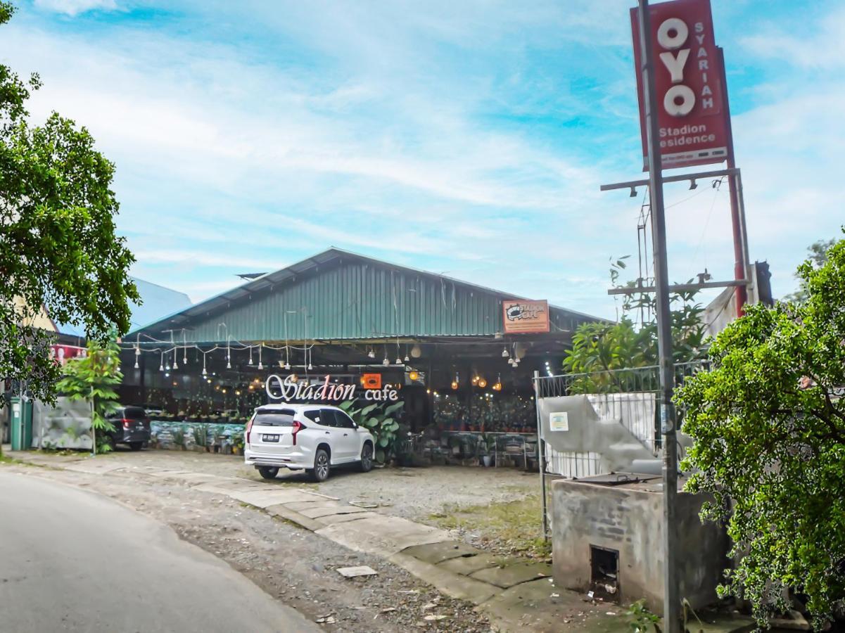 Oyo 990 Stadion Residence Syariah Medan Extérieur photo