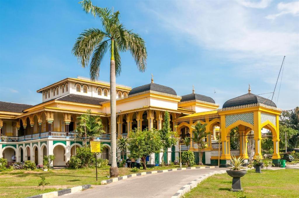 Oyo 990 Stadion Residence Syariah Medan Extérieur photo